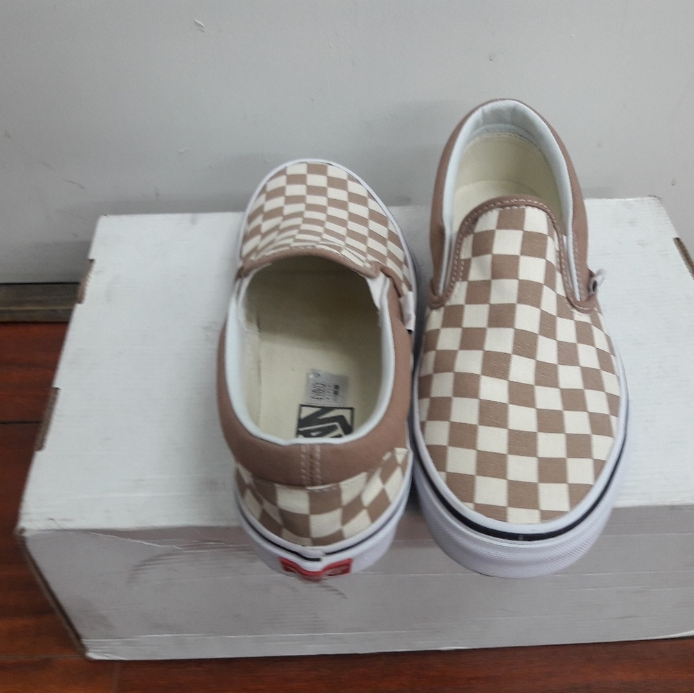 vans - Picture 2 of 3